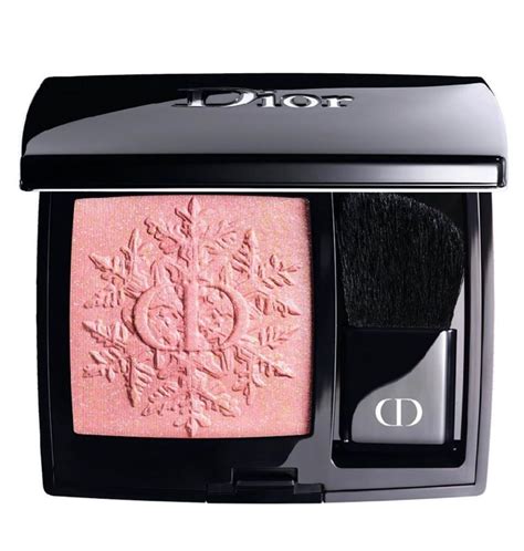 dior 2020聖誕|2020 Dior聖誕彩妝搶先看！絕美雪花雕紋、超限量粉紅皮革氣墊 .